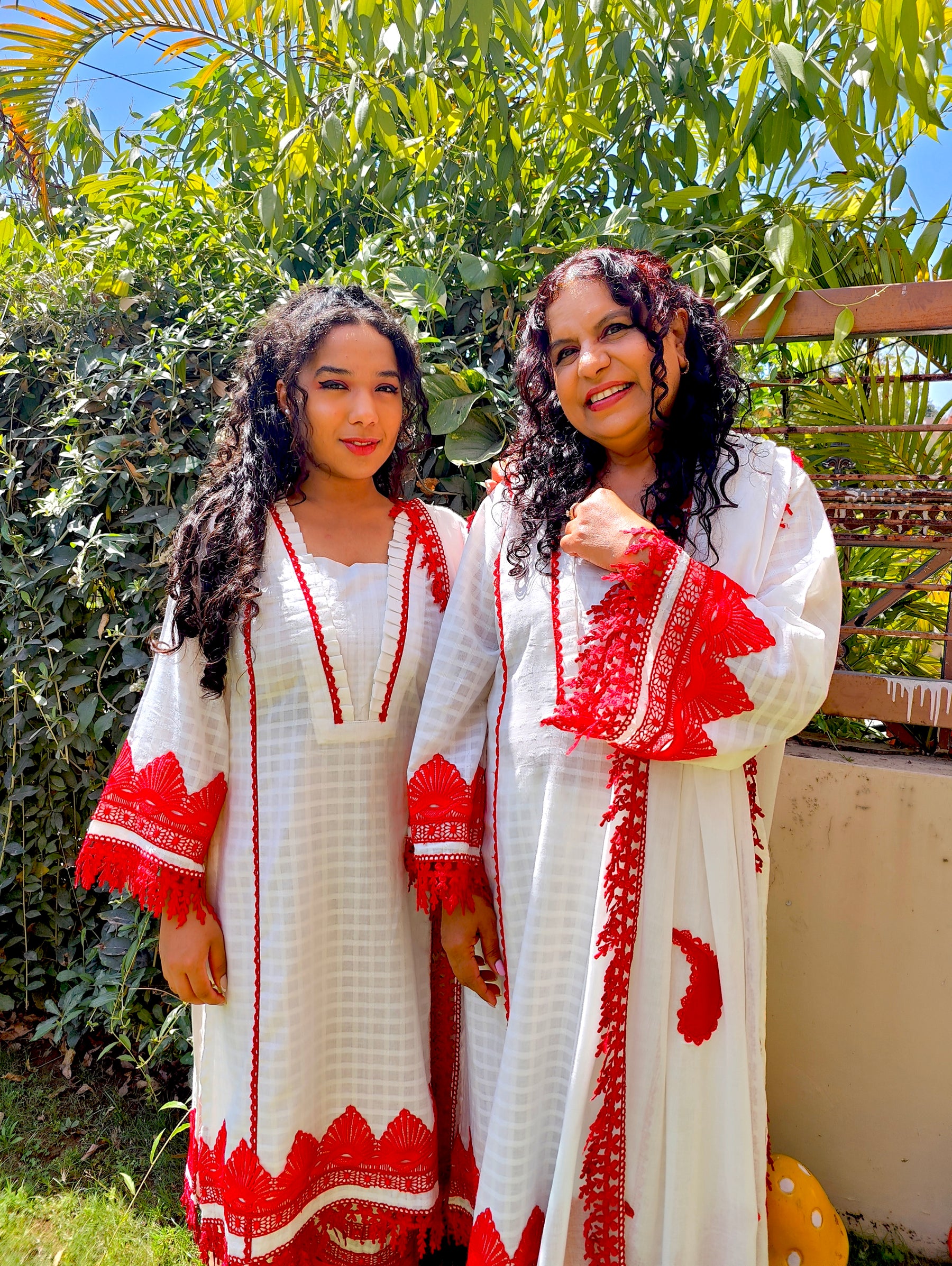 White Cotton Red Lace Paisley Stitched Suit Set