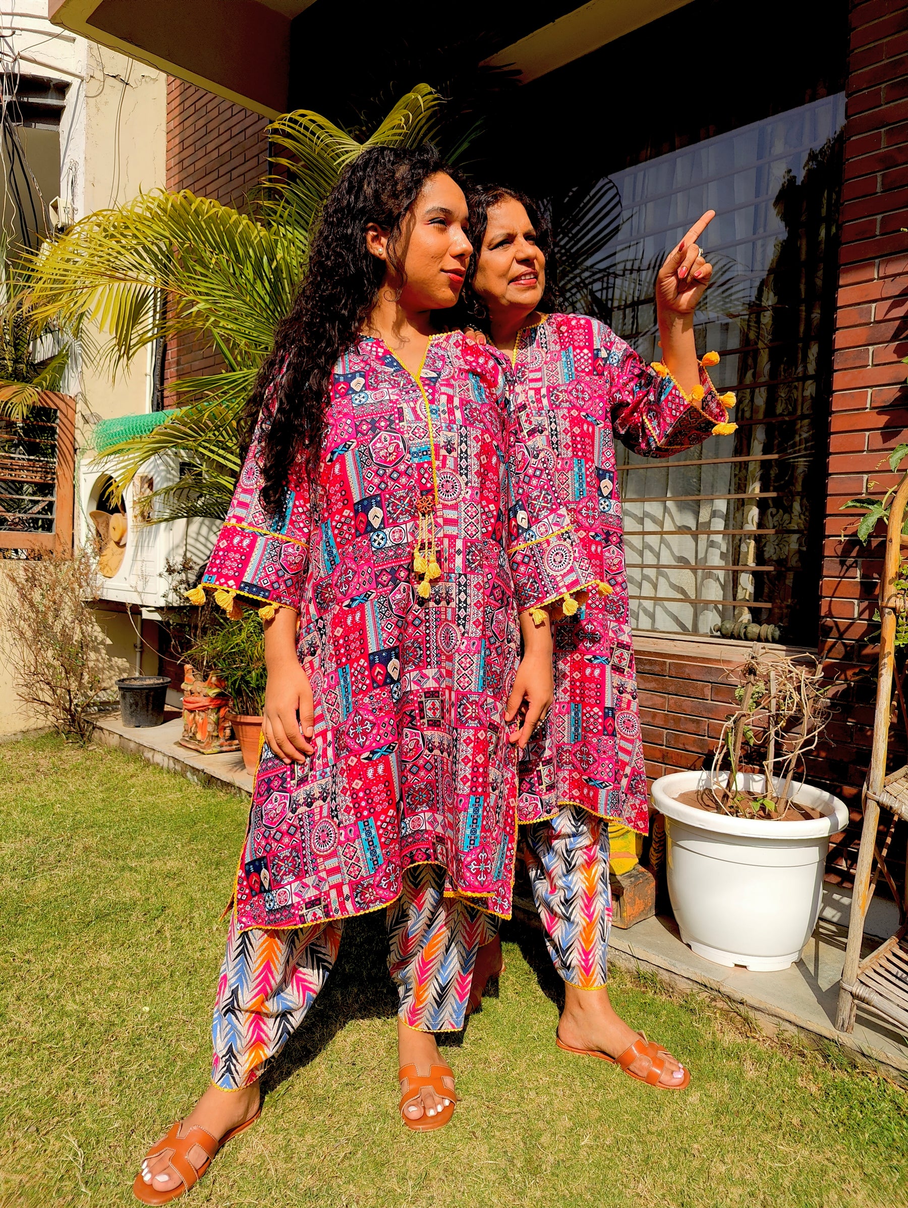 Multi-coloured yellow Lace Cotton Stitched Co-Ord Set