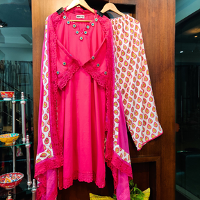 Magenta Cotton Mirror Embroidered Stitched Suit Set
