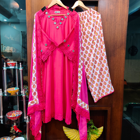 Magenta Cotton Mirror Embroidered Stitched Suit Set