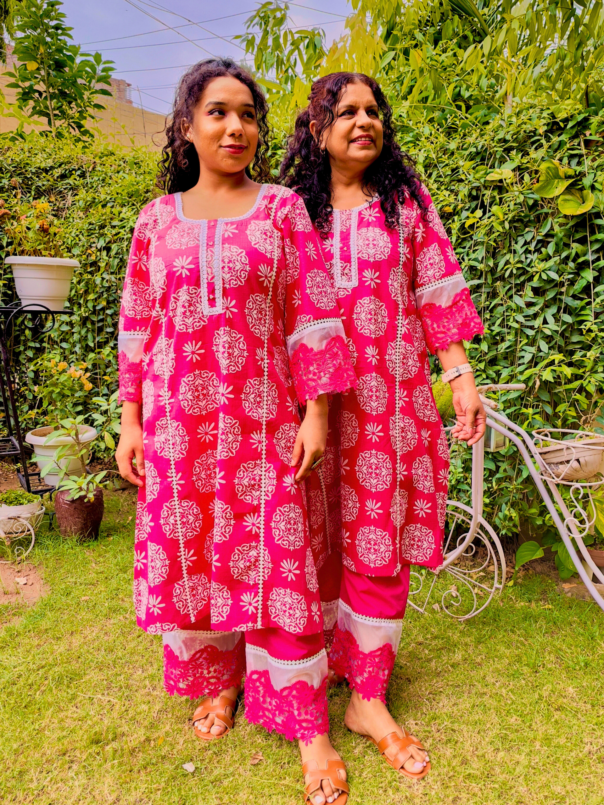 Magenta handblock Cotton White Lace Stitched Co-Ord Set