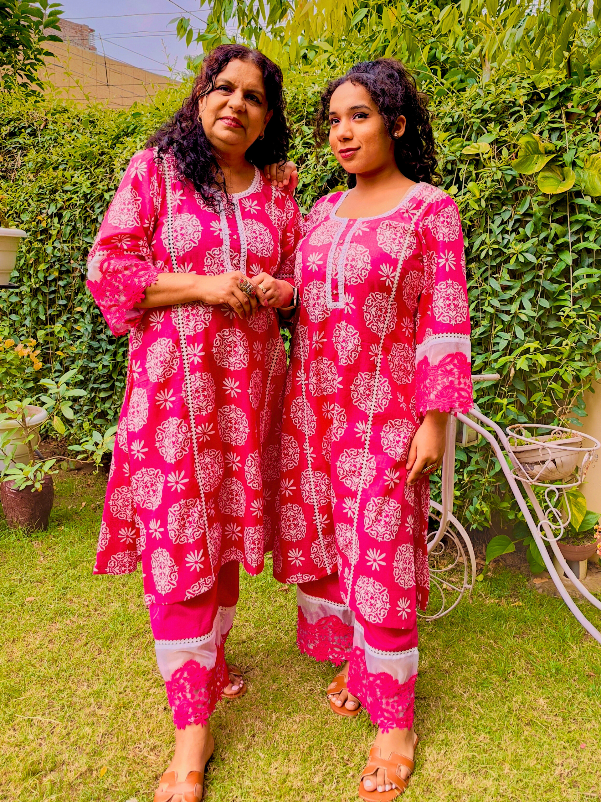 Magenta handblock Cotton White Lace Stitched Co-Ord Set