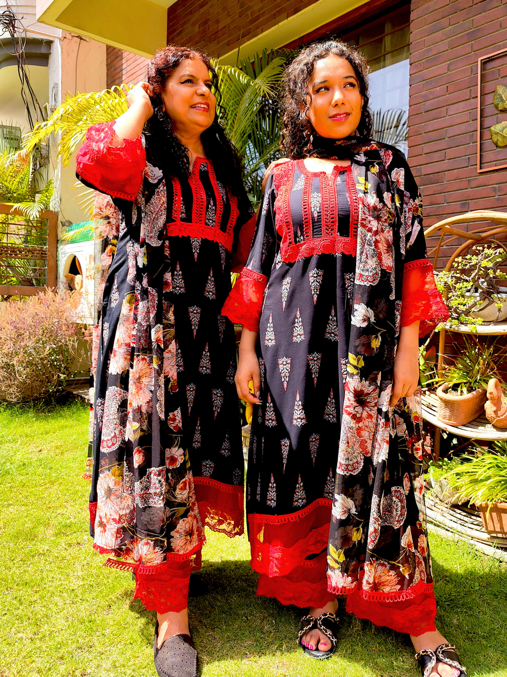 Black Cotton Red Lace Stitched Suit Set