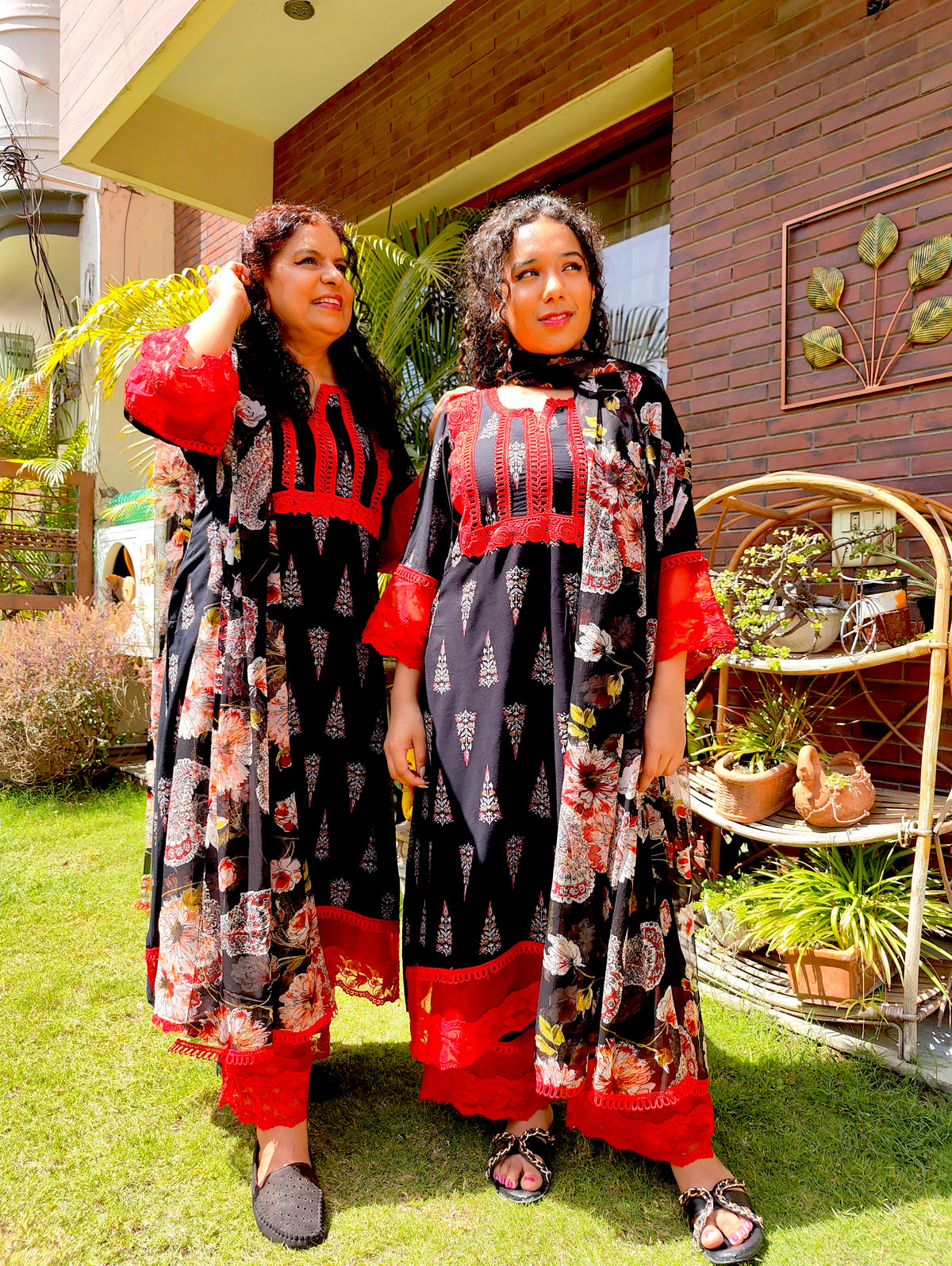 Black Cotton Red Lace Stitched Suit Set