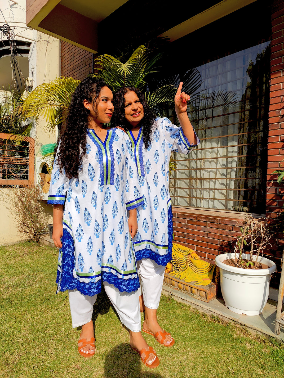 White Handblock Italian Lace Cotton Stitched Co-Ord Set