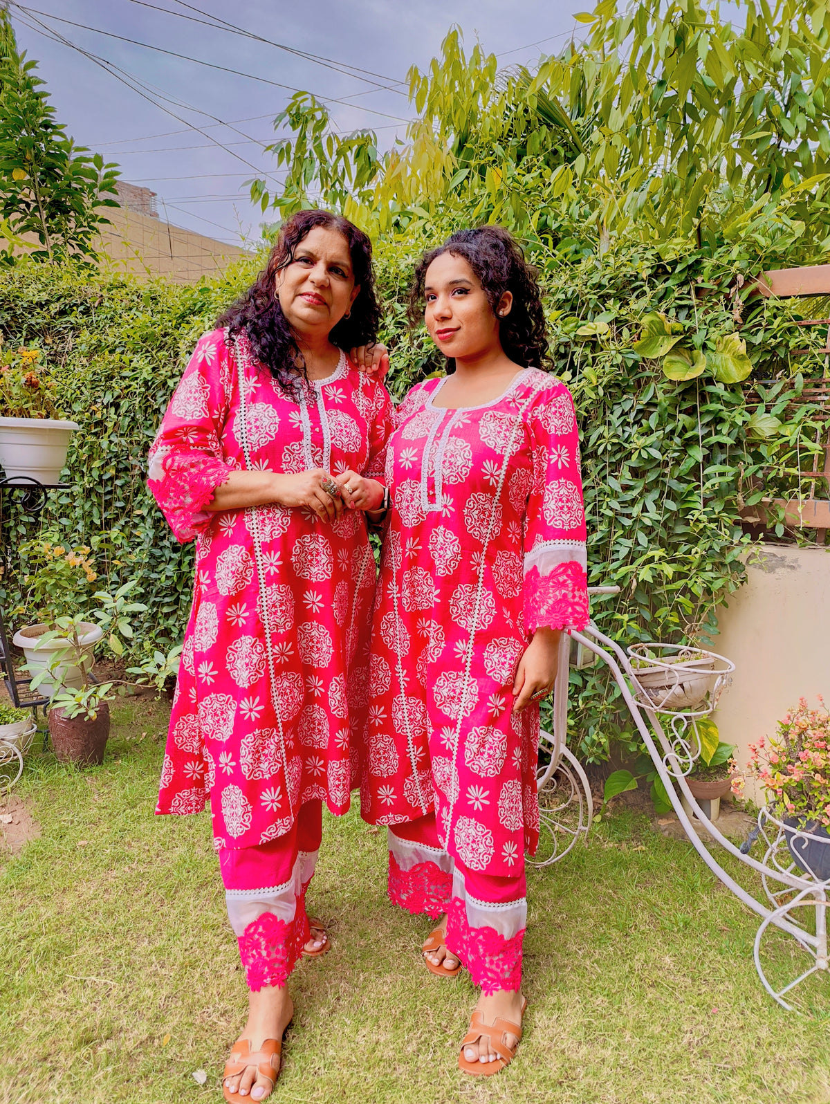 Magenta handblock Cotton White Lace Stitched Co-Ord Set